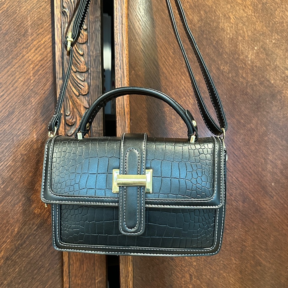 Black vegan  women’s bag. NWOT